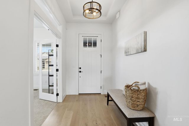 11371 W Heliopsis Dr, Star, ID 83669