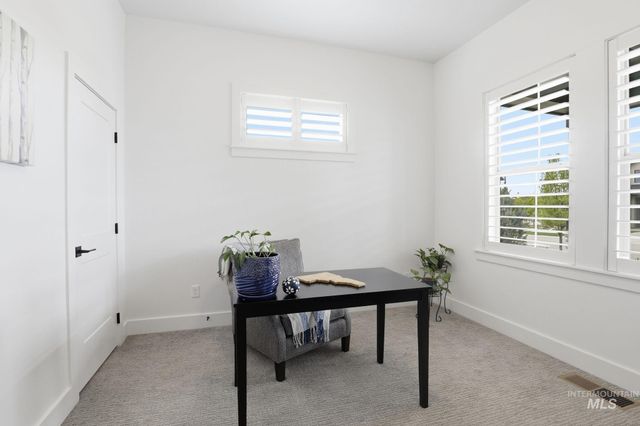 11371 W Heliopsis Dr, Star, ID 83669