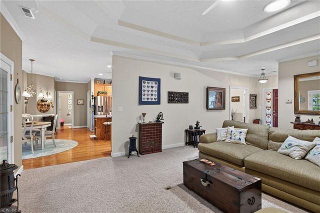 1 Black Oak CT, Poquoson, VA 23662
