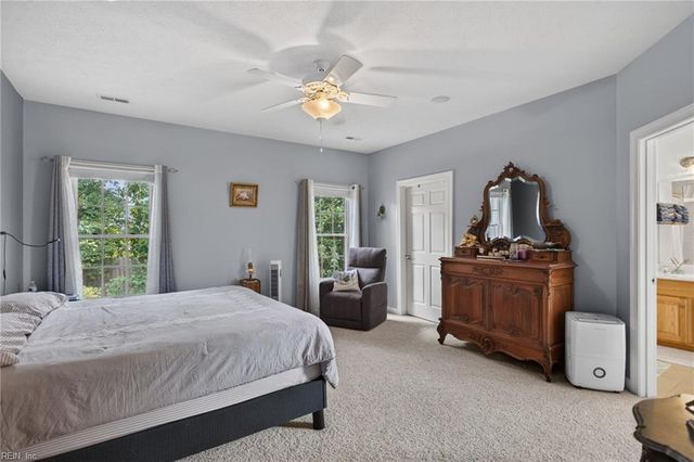 1 Black Oak CT, Poquoson, VA 23662