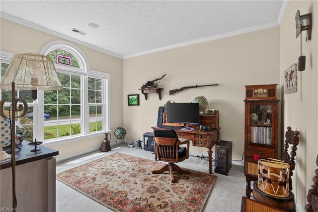 1 Black Oak CT, Poquoson, VA 23662