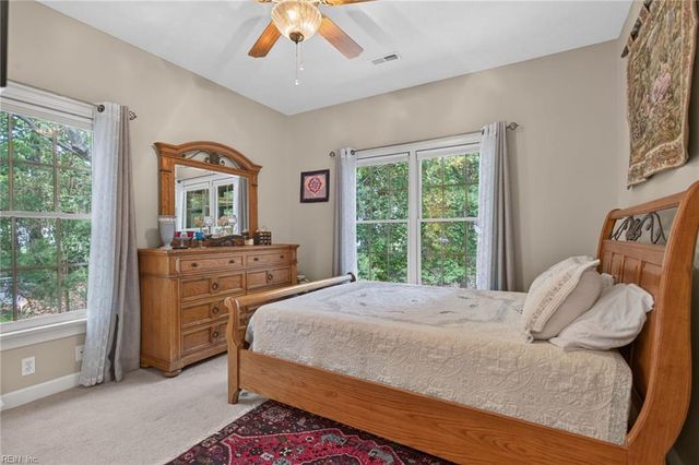 1 Black Oak CT, Poquoson, VA 23662