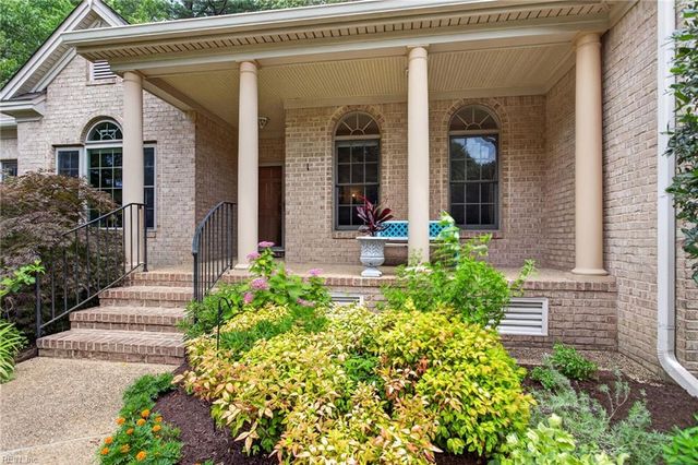 1 Black Oak CT, Poquoson, VA 23662
