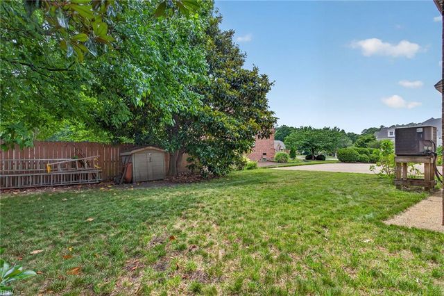 1 Black Oak CT, Poquoson, VA 23662