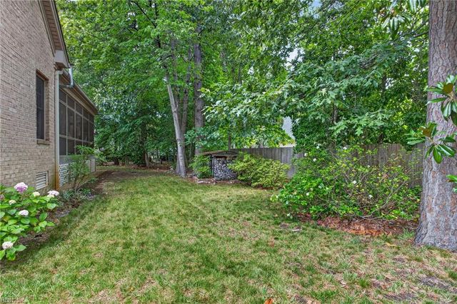 1 Black Oak CT, Poquoson, VA 23662