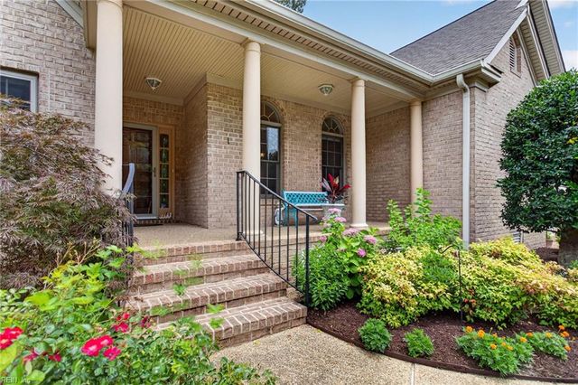 1 Black Oak CT, Poquoson, VA 23662