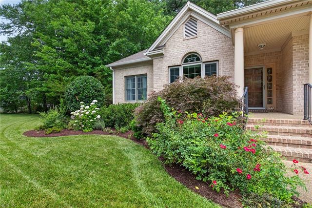 1 Black Oak CT, Poquoson, VA 23662