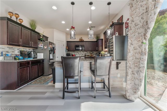 6847 Compass Cove Avenue, Las Vegas, NV 89142