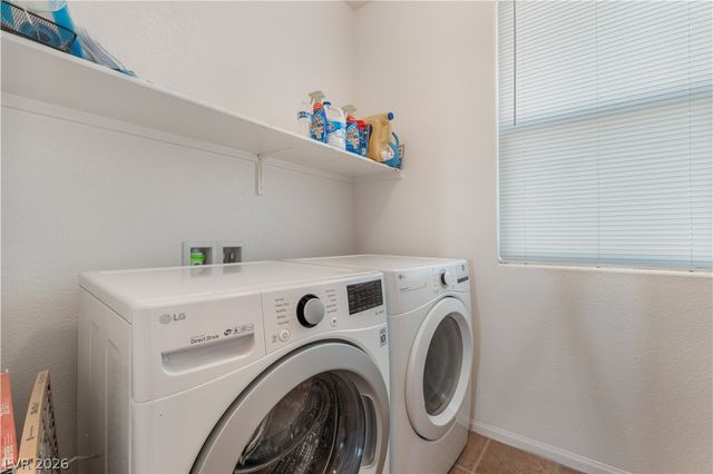 6847 Compass Cove Avenue, Las Vegas, NV 89142