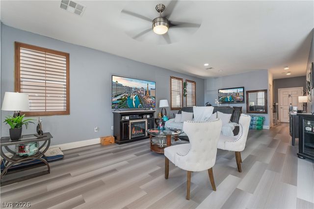 6847 Compass Cove Avenue, Las Vegas, NV 89142