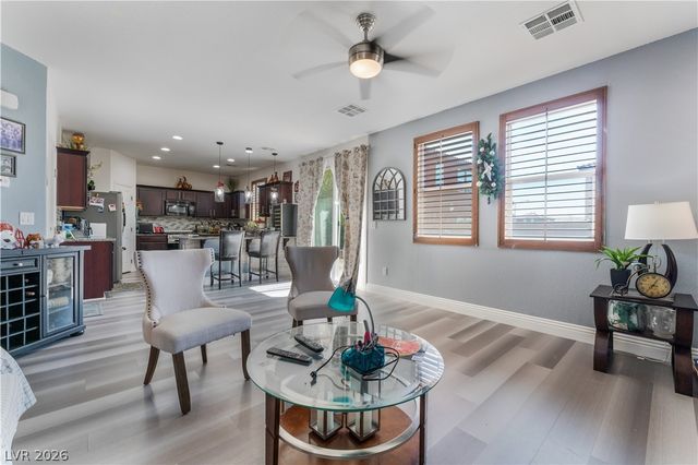 6847 Compass Cove Avenue, Las Vegas, NV 89142