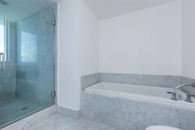 244 Biscayne Blvd 502, Miami, FL 33132