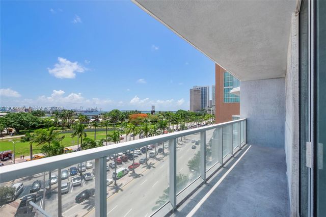 244 Biscayne Blvd 502, Miami, FL 33132