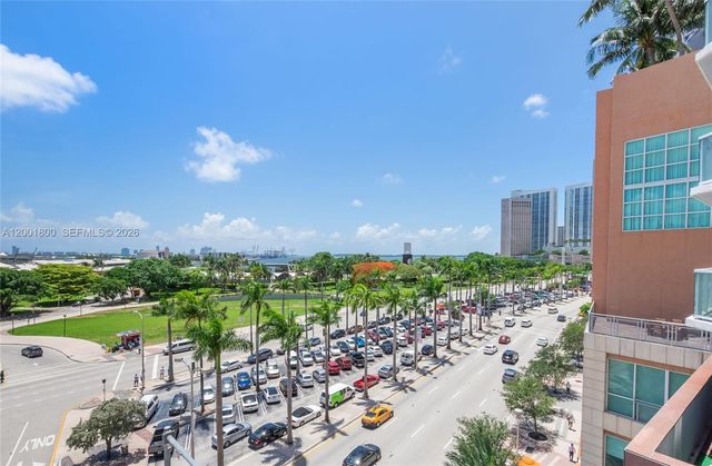244 Biscayne Blvd 502, Miami, FL 33132