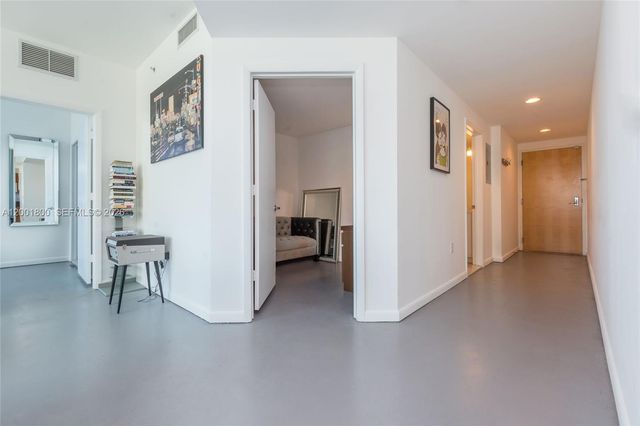 244 Biscayne Blvd 502, Miami, FL 33132