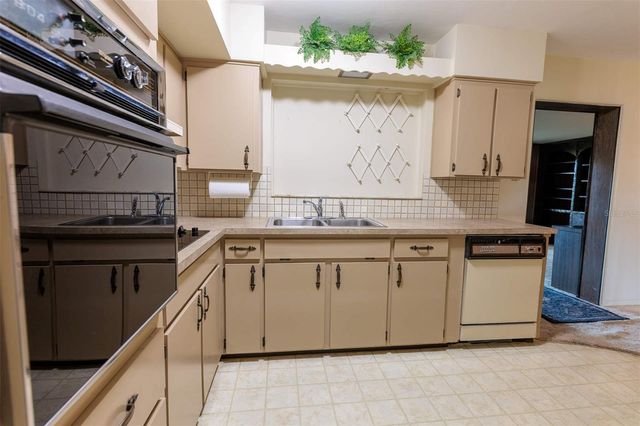 4334 61ST LANE N, Kenneth City, FL 33709