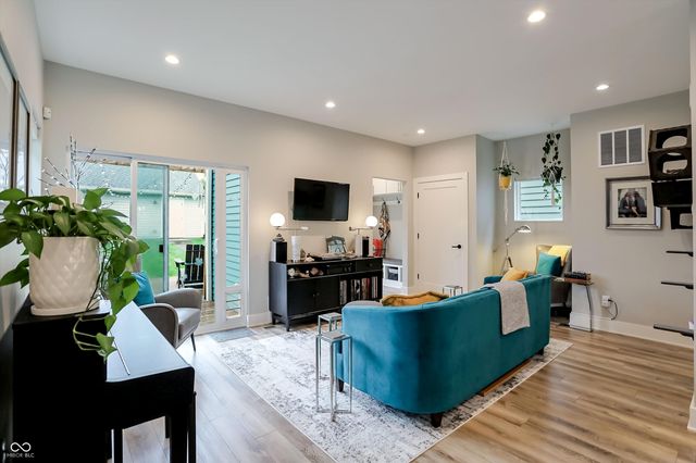 52 Central Greens Boulevard, Indianapolis, IN 46222