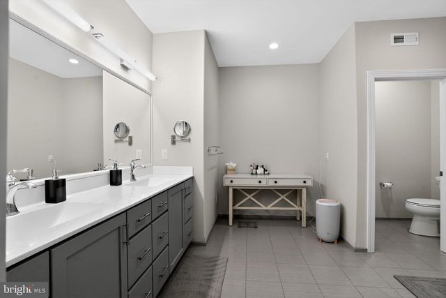 319 WHITEMARSH DR, Flourtown, PA 19031