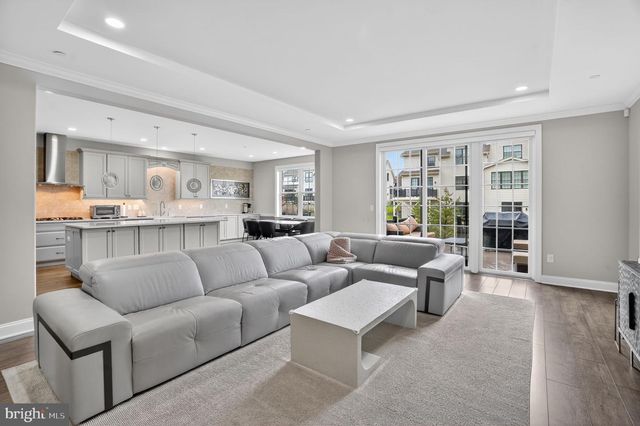 319 WHITEMARSH DR, Flourtown, PA 19031