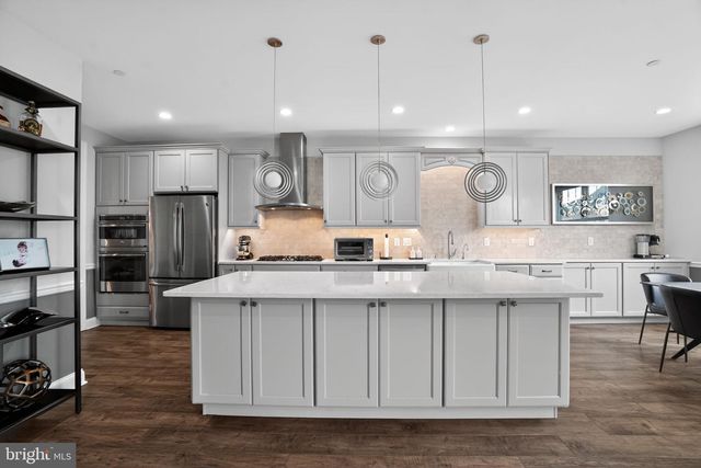 319 WHITEMARSH DR, Flourtown, PA 19031