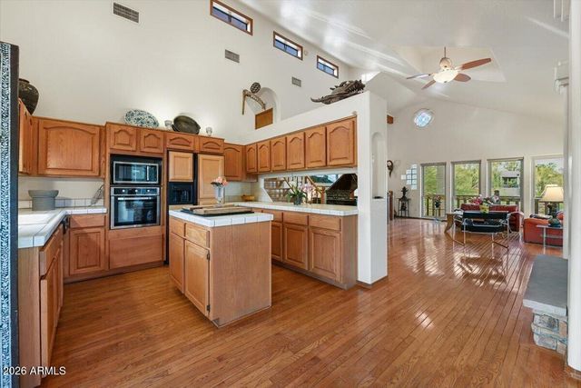 16609 E EMERALD Drive, Fountain Hills, AZ 85268