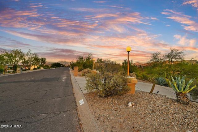 16609 E EMERALD Drive, Fountain Hills, AZ 85268