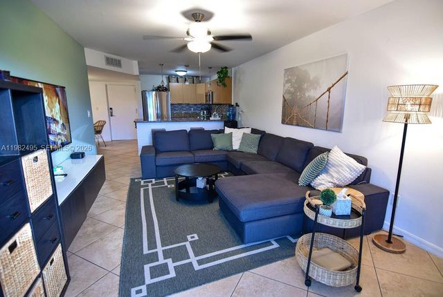 3000 NE 5th Ter 308-A, Wilton Manors, FL 33334