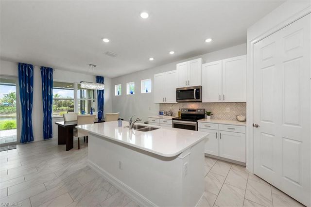 16520 Seagate PL, Bonita Springs, FL 34135