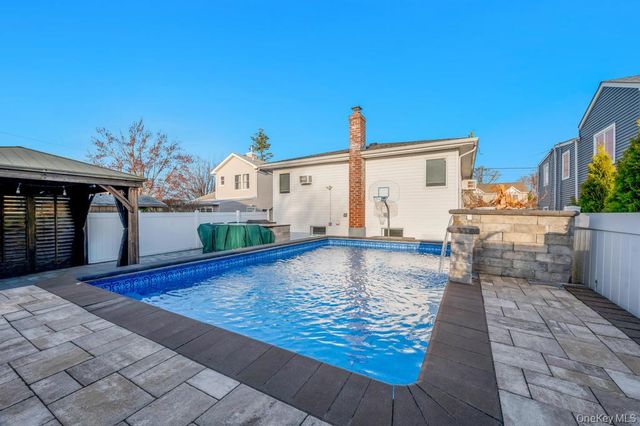 256 Division Avenue, Massapequa, NY 11758