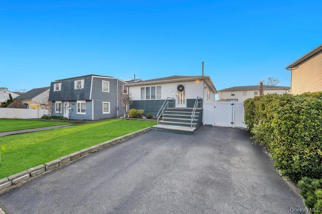 256 Division Avenue, Massapequa, NY 11758