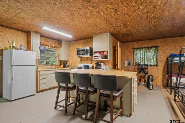 307 Fish Trap Ln, Naples, TX 75568