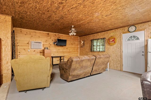 307 Fish Trap Ln, Naples, TX 75568