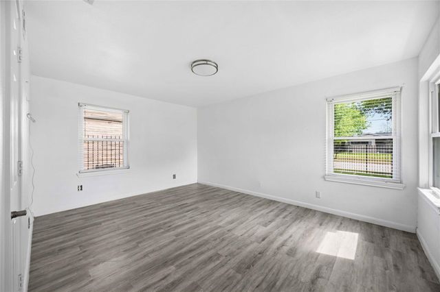 5919 Van Fleet Street, Houston, TX 77033