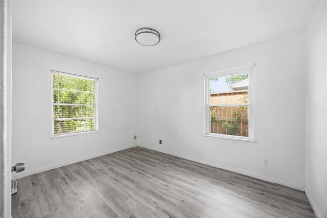 5919 Van Fleet Street, Houston, TX 77033