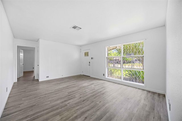 5919 Van Fleet Street, Houston, TX 77033