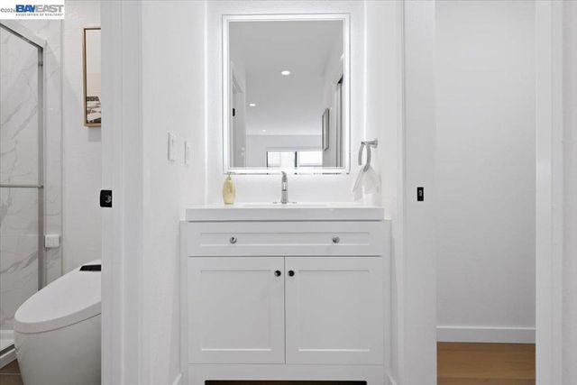 25055 25055 COPA DEL ORO DR 102, Hayward, CA 94545