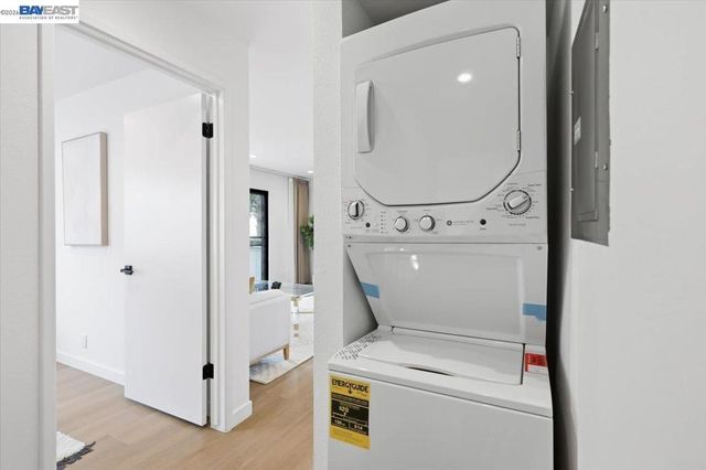 25055 25055 COPA DEL ORO DR 102, Hayward, CA 94545