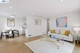 25055 25055 COPA DEL ORO DR 102, Hayward, CA 94545