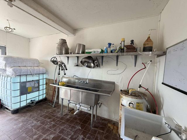 790 W 1000 S, Huntington, UT 84528