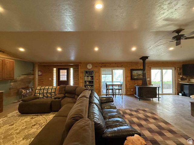 790 W 1000 S, Huntington, UT 84528