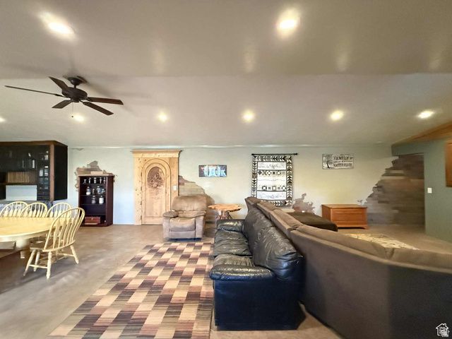 790 W 1000 S, Huntington, UT 84528