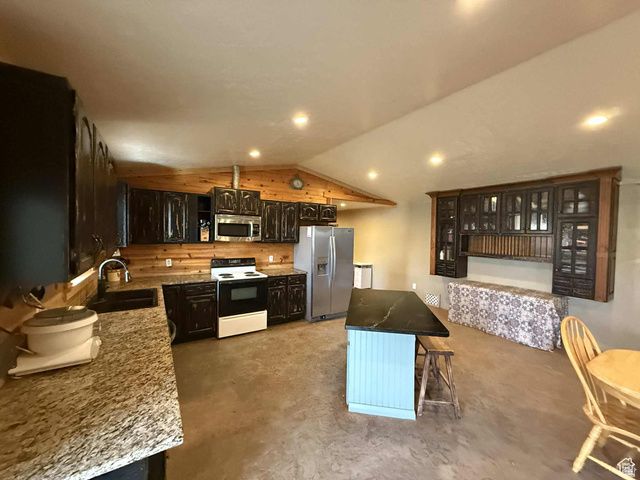 790 W 1000 S, Huntington, UT 84528
