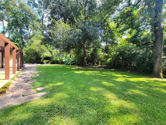 475 Monticello Park, Conroe, TX 77302