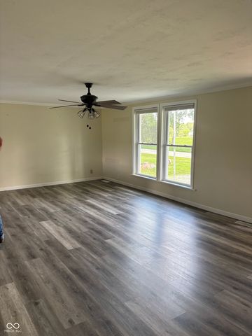 7150 W 450 S, Columbus, IN 47201