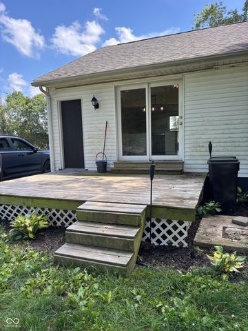 7150 W 450 S, Columbus, IN 47201