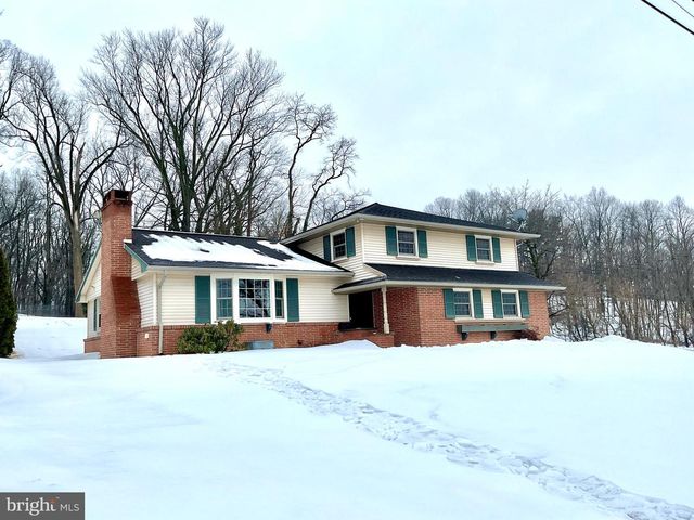 3206 BOWMAN RD, Lancaster, PA 17601