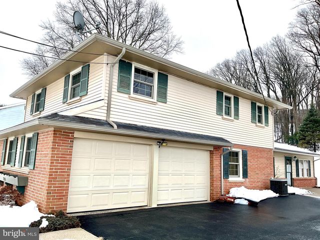 3206 BOWMAN RD, Lancaster, PA 17601