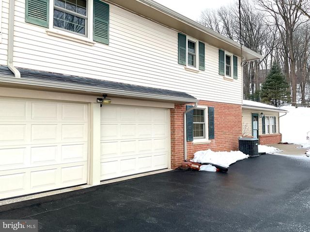 3206 BOWMAN RD, Lancaster, PA 17601