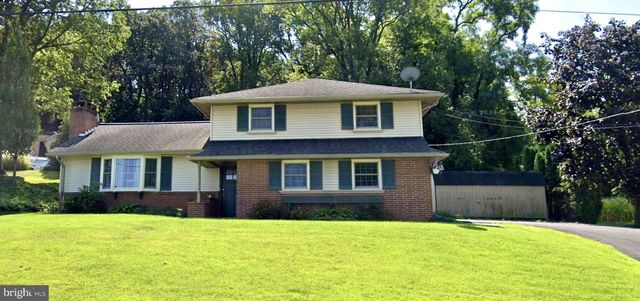 3206 BOWMAN RD, Lancaster, PA 17601