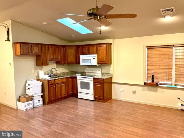 3206 BOWMAN RD, Lancaster, PA 17601